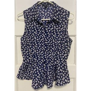Forever21 Floral Sleeveless collard button up blouse